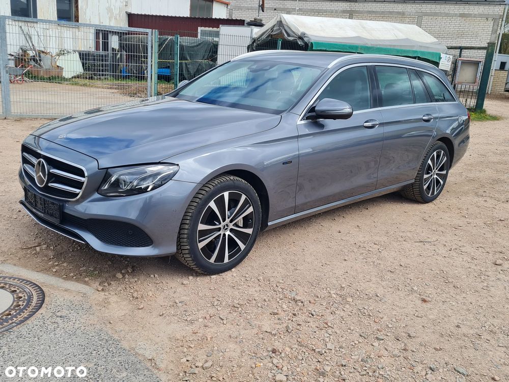 Mercedes-Benz Klasa E 300 de Avantgarde - 5