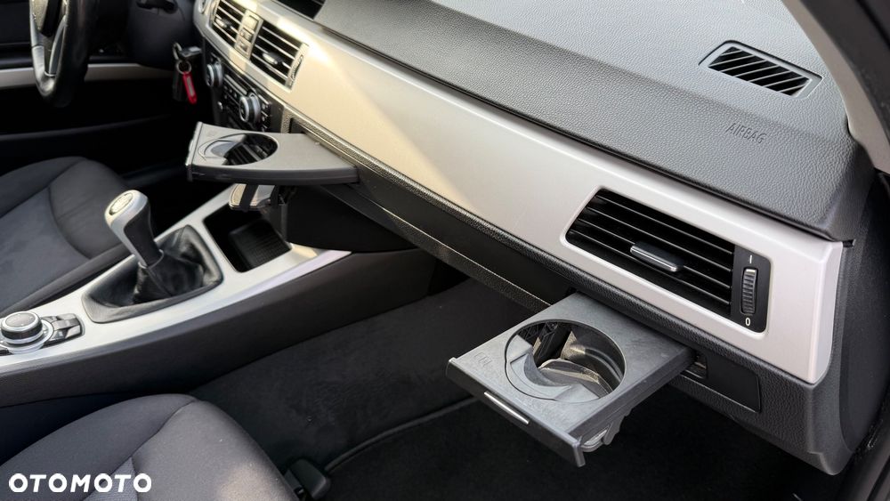 BMW Seria 3 320d DPF - 26