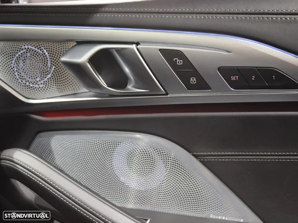 BMW M850i xDrive - 33