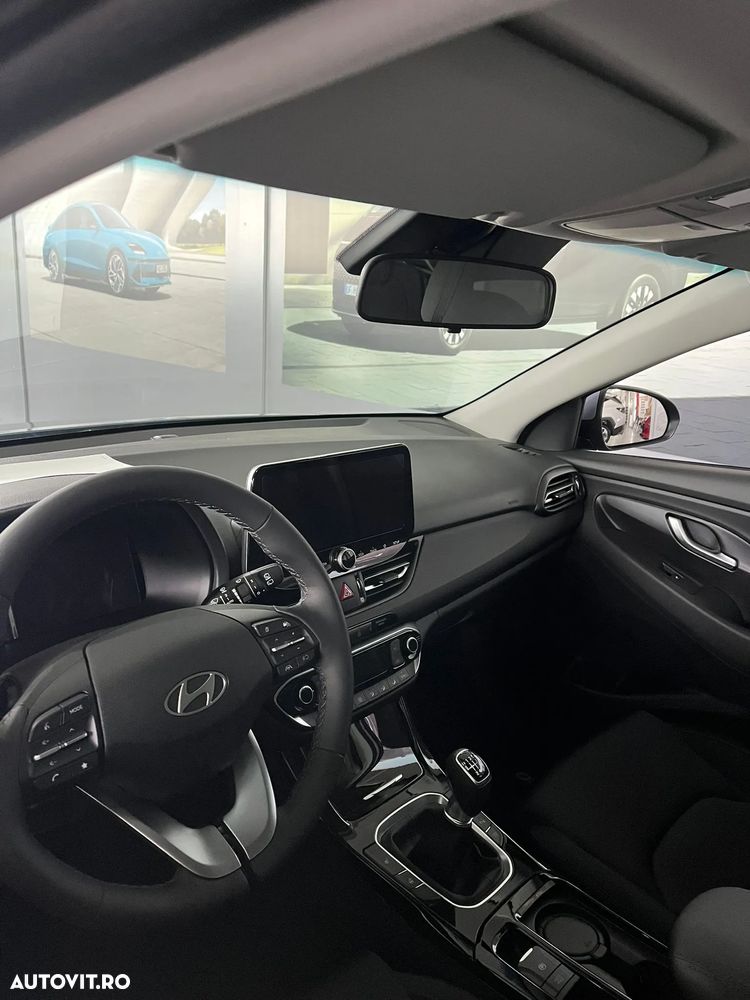 Hyundai i30 1.5 96CP M/T Highway - 11