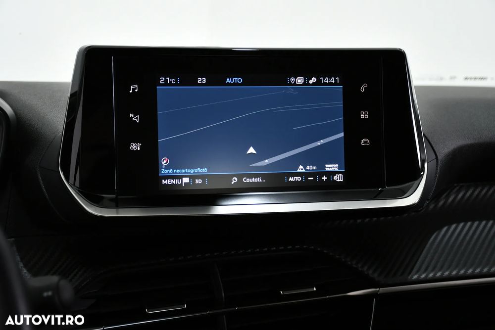 Peugeot 2008 1.2 L PureTech STT EAT8 Allure - 18