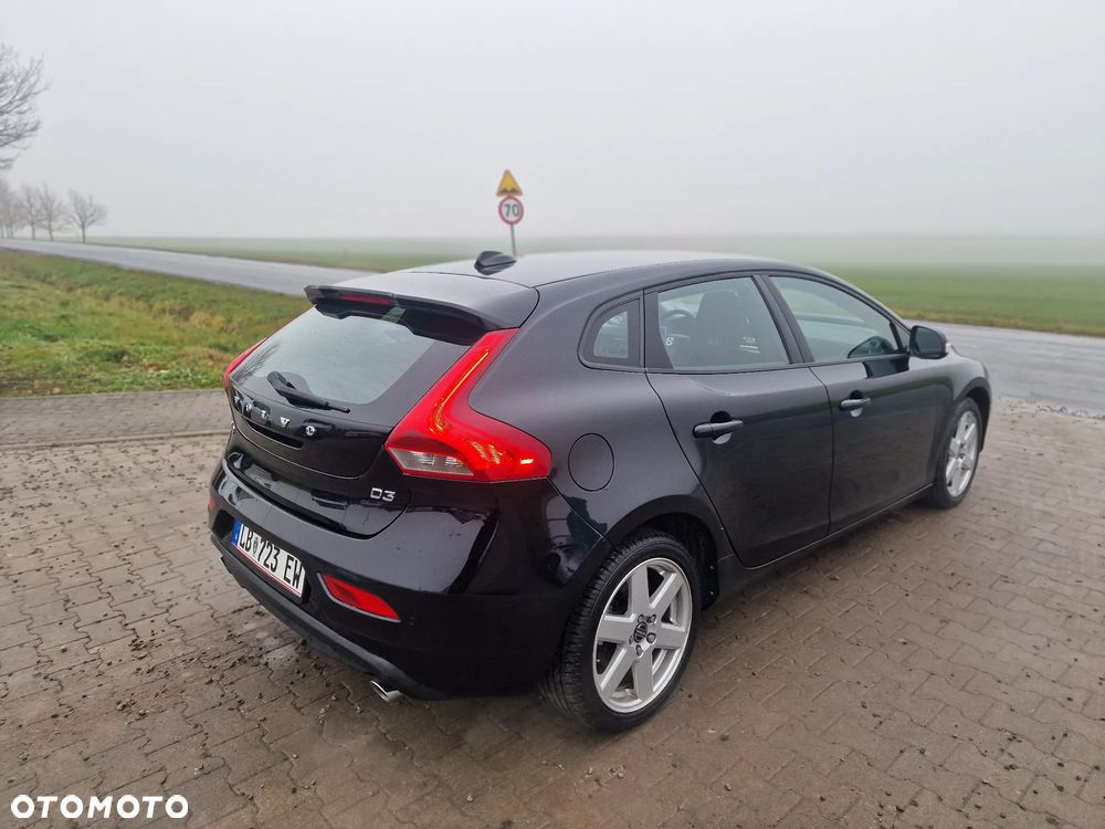 Volvo V40 D3 Geartronic Momentum - 11