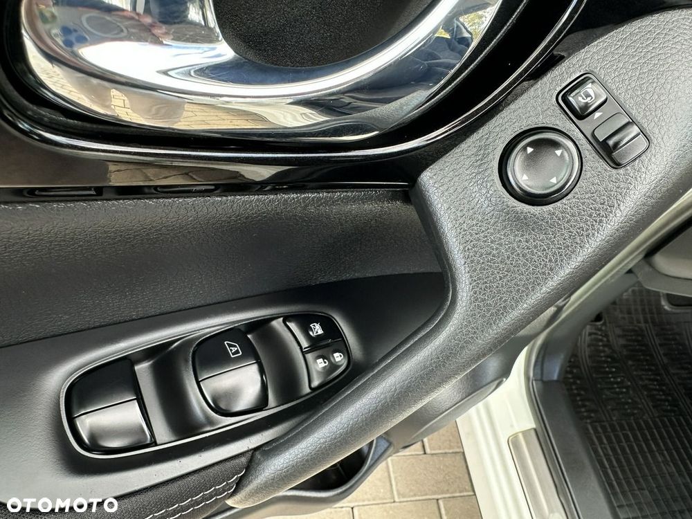 Nissan Qashqai 1.6 DIG-T Acenta - 16