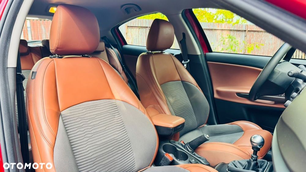 Alfa Romeo Giulietta 1.4 TB MultiAir Exclusive - 4