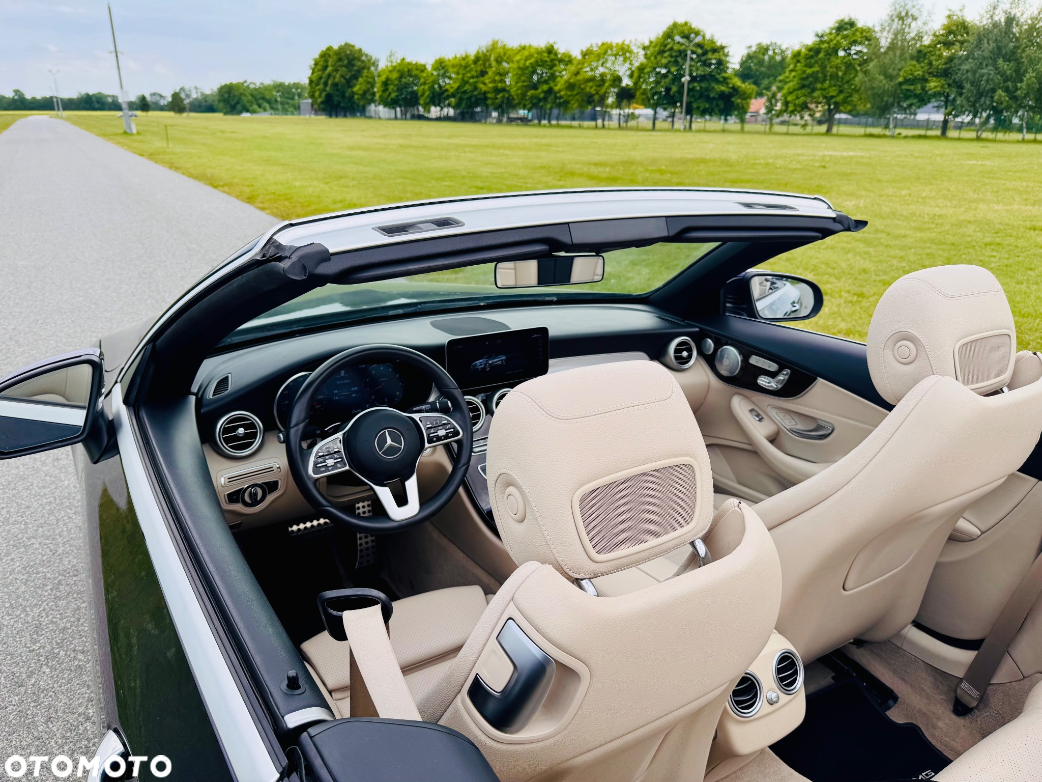 Mercedes-Benz Klasa C 300 4Matic 9G-TRONIC AMG Line - 28