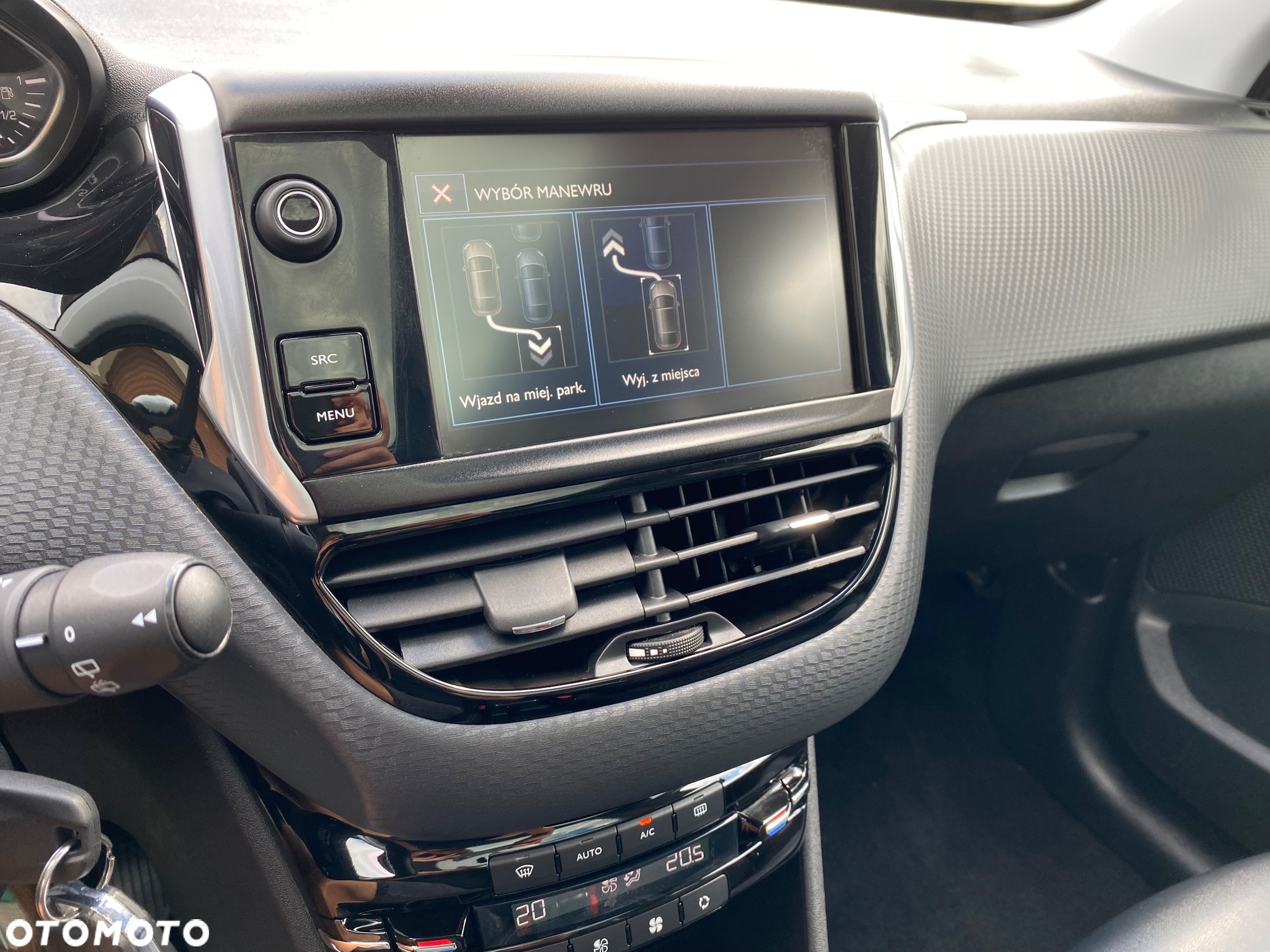 Peugeot 2008 1.2 Pure Tech Allure S&S - 19
