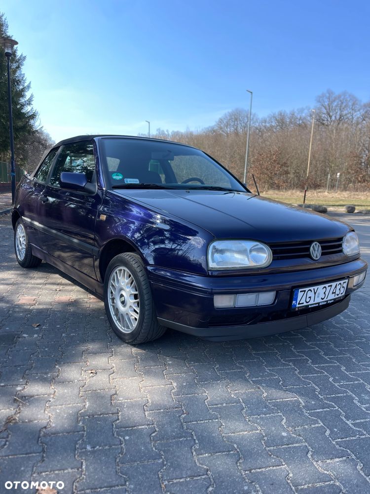 Volkswagen Golf 1.8 GL - 19