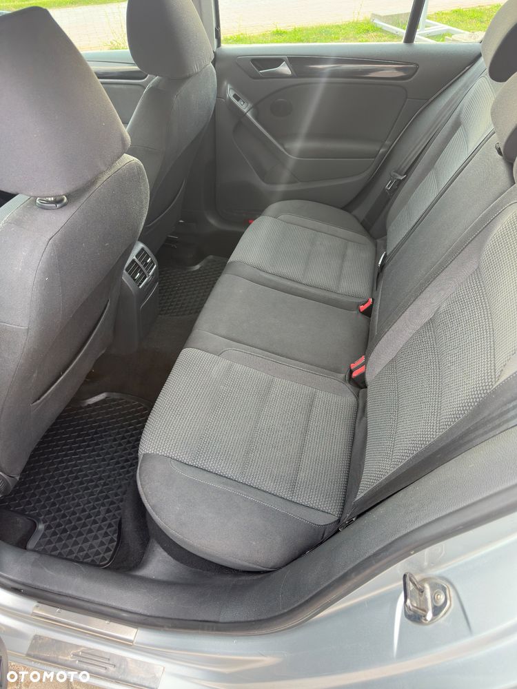 Volkswagen Golf 1.6 Comfortline - 12