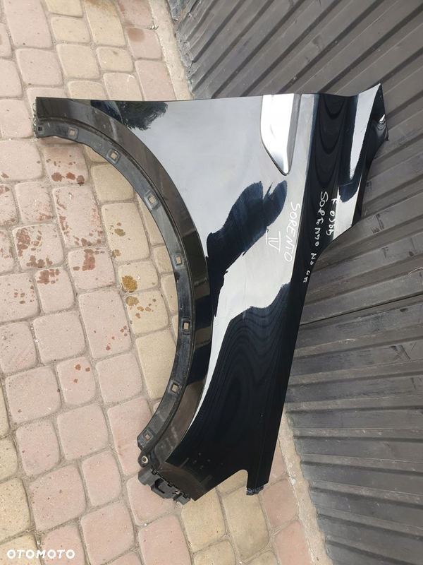 BŁOTNIK PRAWY przód przedni KIA SORENTO IV 2020-