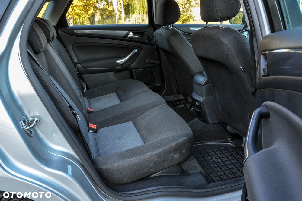 Ford Mondeo - 11
