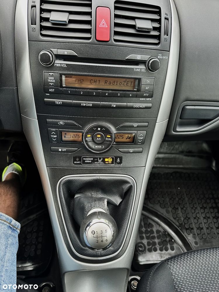 Toyota Auris 1.4 D-4D Premium - 15