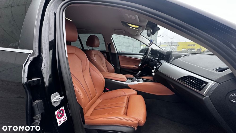 BMW Seria 5 520d Sport Line - 17
