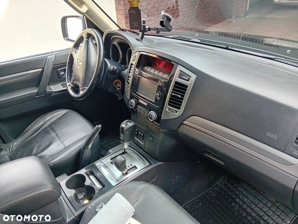 Mitsubishi Pajero 3.2 DID Instyle - 10