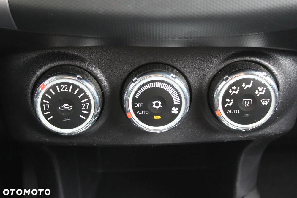 Mitsubishi Outlander 2.0 2WD CVT Invite - 36