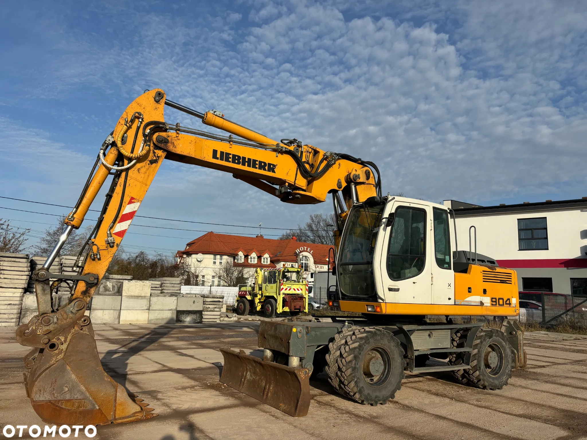 Liebherr A 904 C Litronic /Ramię 3 razy łamane / 2 ramię dodatkowo skrętne / PIĘKNA MASZYNA - 6