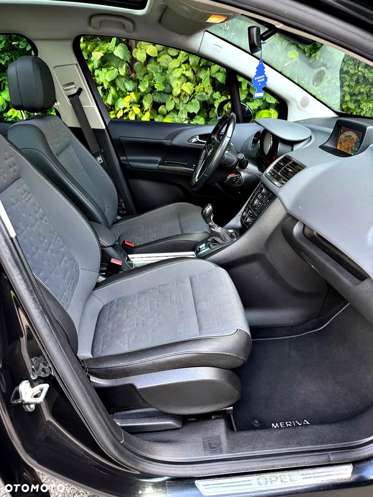 Opel Meriva 1.4 T Cosmo - 14