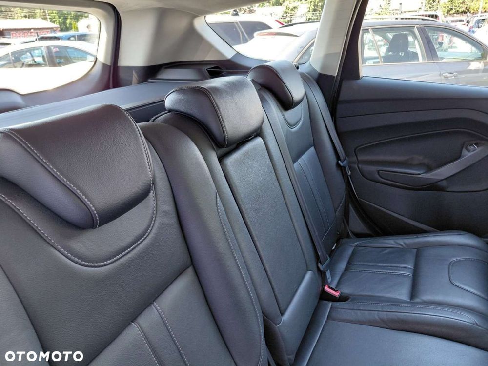 Ford Kuga - 17