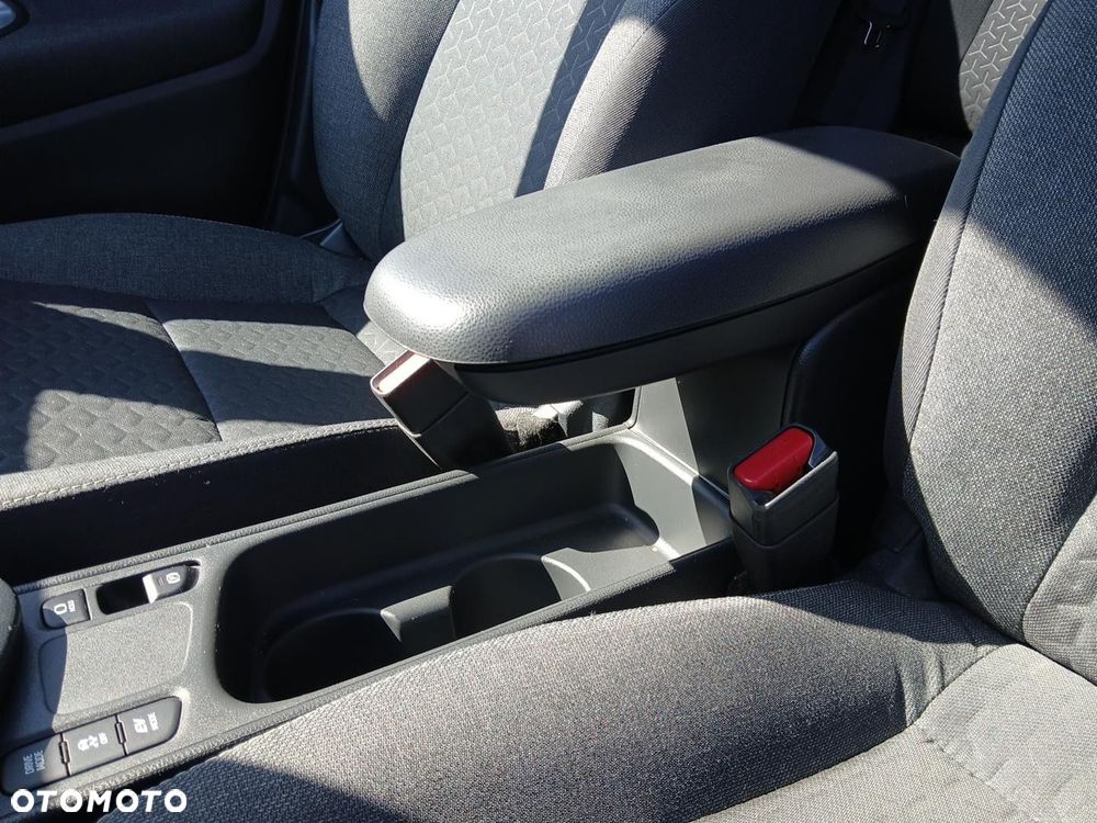 Toyota Yaris Cross Hybrid 1.5 Comfort - 32