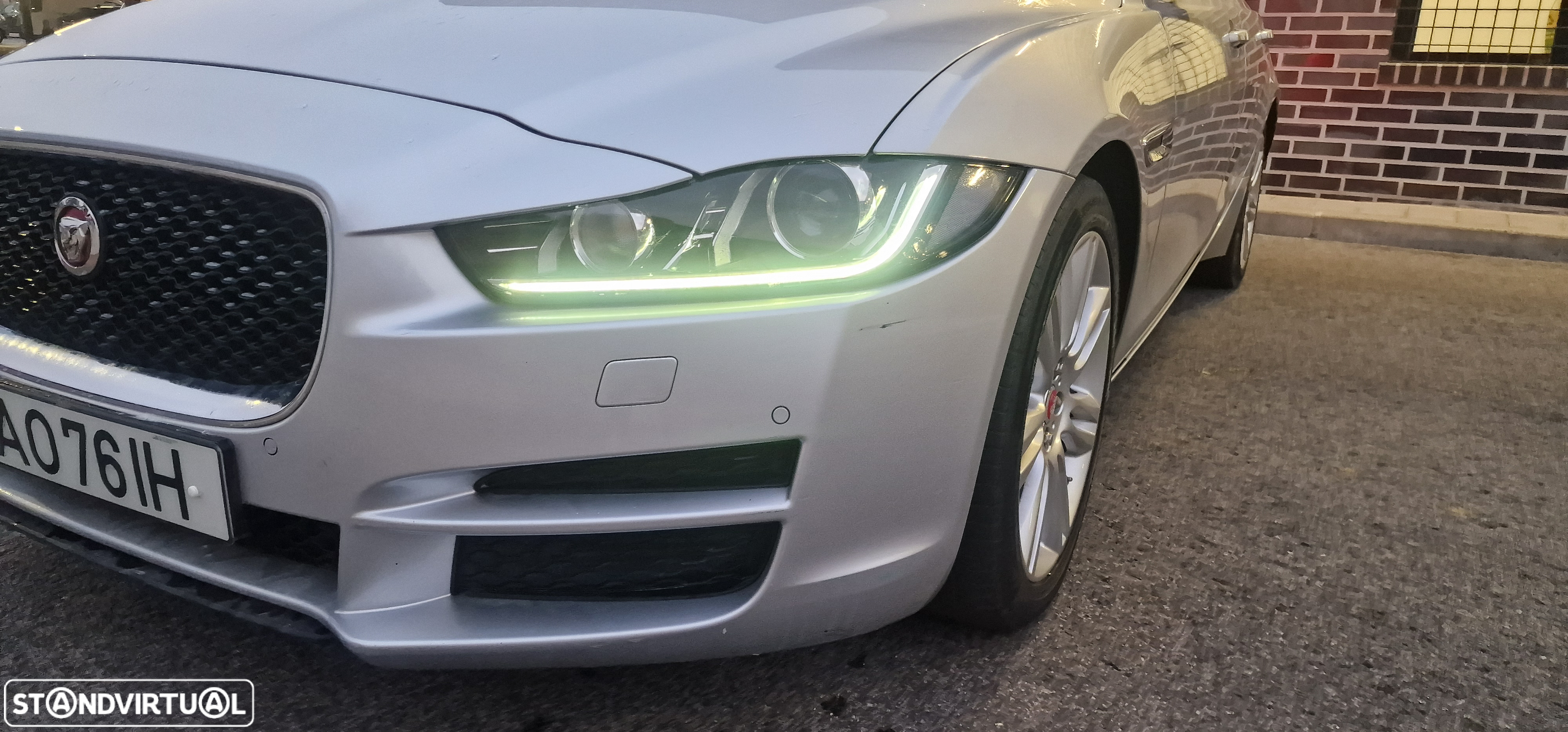 Jaguar XE 2.0 D Prestige Aut. - 3