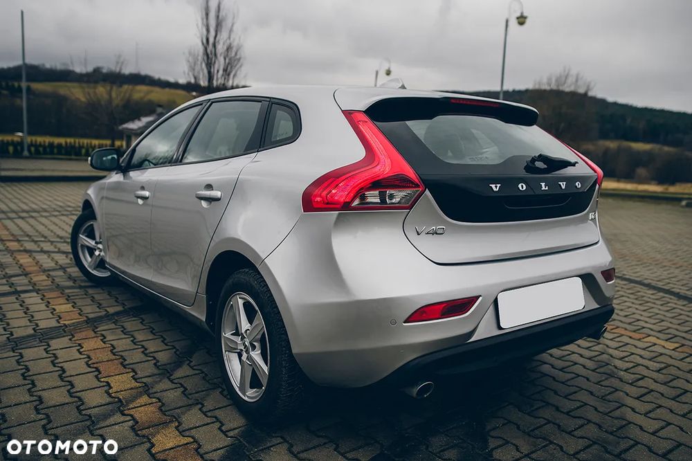 Volvo V40 D2 Drive-E Momentum - 13