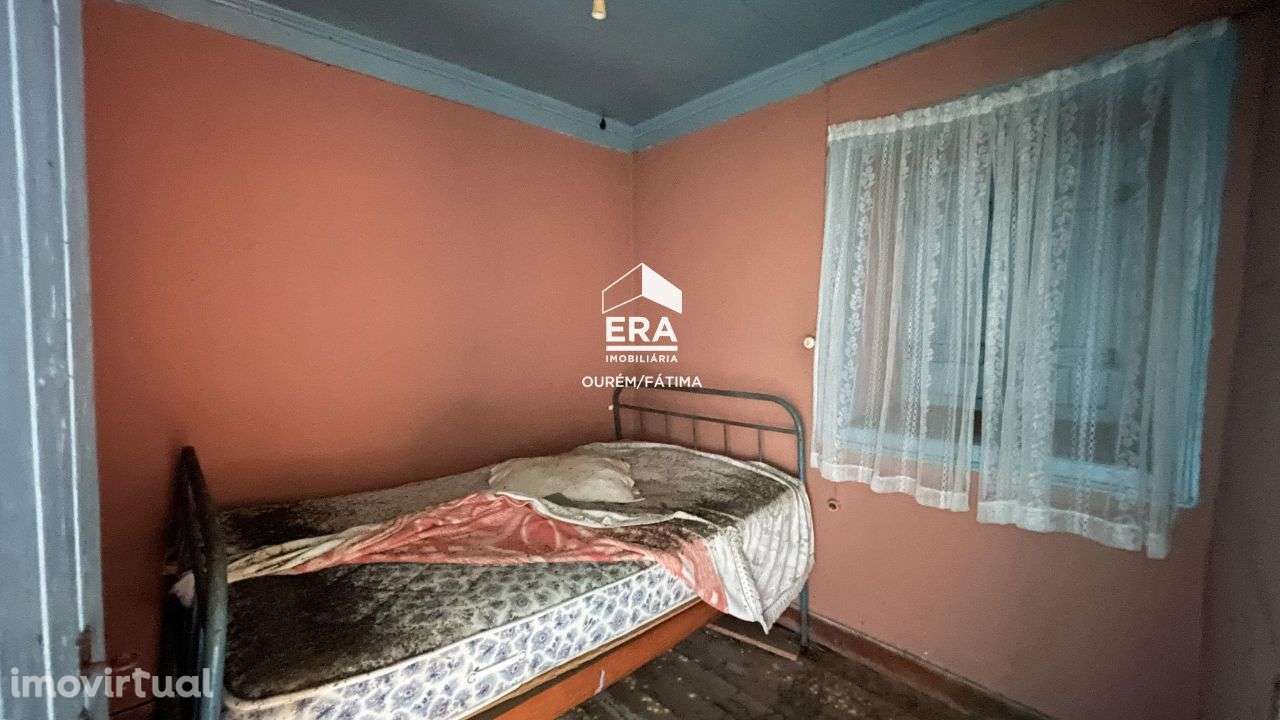 Moradia Rústica T3 localizada em Casal dos Bernardos, Ourém - Grande imagem: 5/34