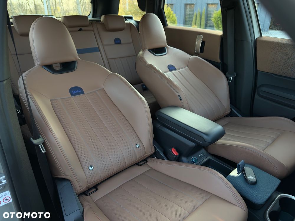 MINI Countryman C mHEV Linia Essential - 26