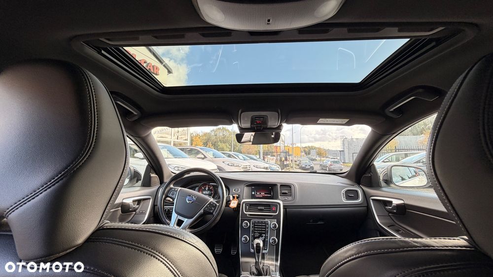 Volvo V60 D4 Drive-E R-Design Summum - 19