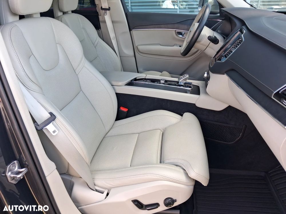 Volvo XC 90 - 31