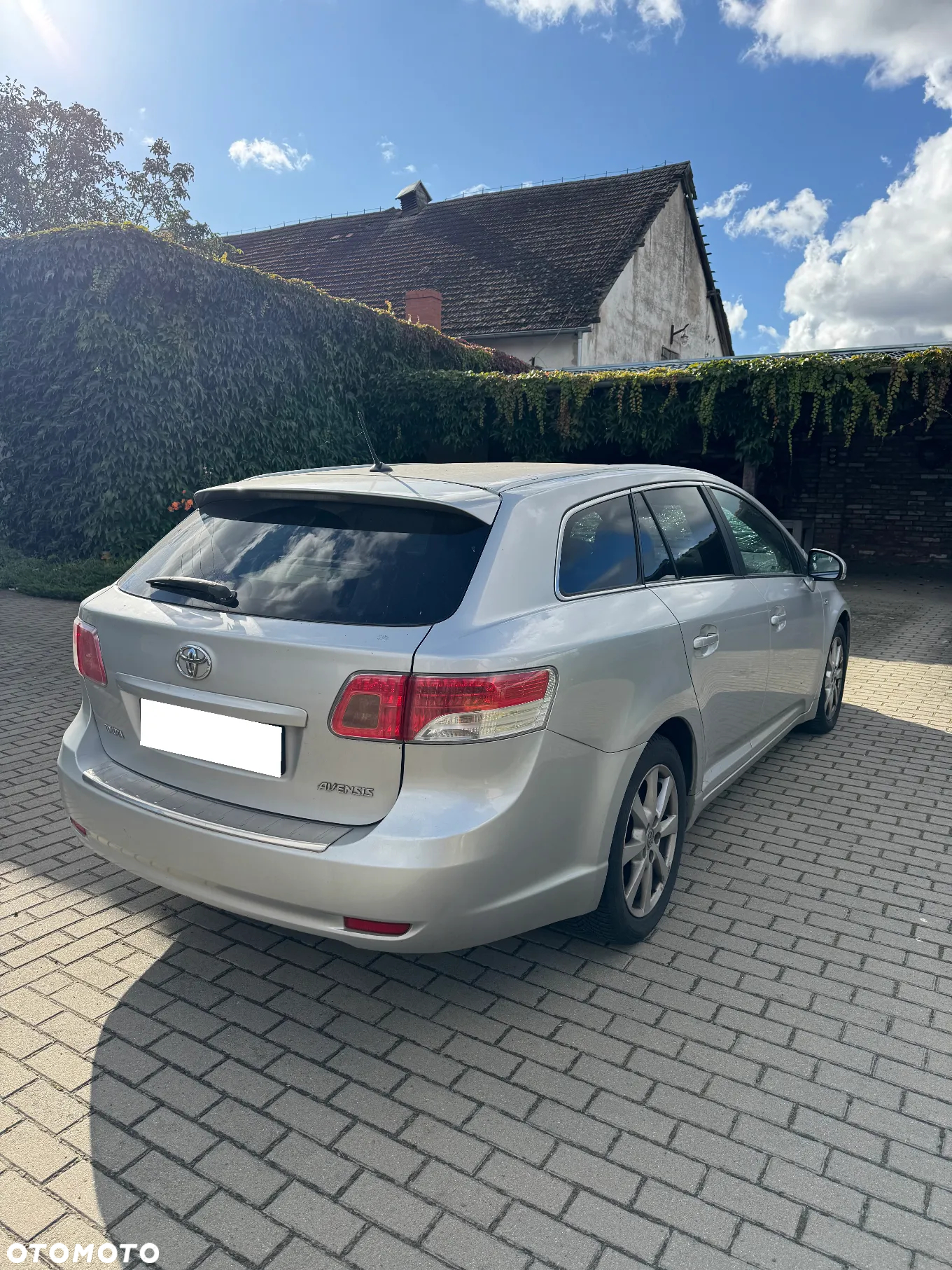 Toyota Avensis 2.2 D-4D 2010 - 5