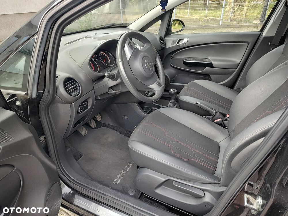 Opel Corsa 1.2 16V 111 - 12