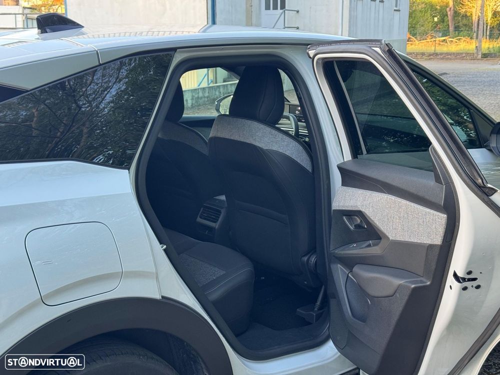 Peugeot 3008 1.2 Hybrid Allure e-DCS6 - 31
