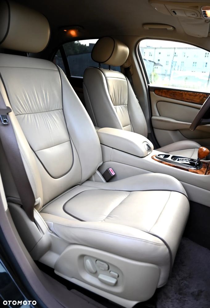Jaguar XJ XJ8 4.2 Executive - 32