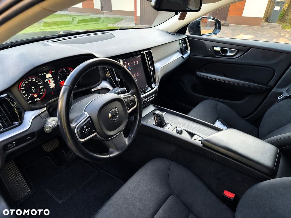 Volvo V60 B4 D Geartronic Momentum Pro - 29