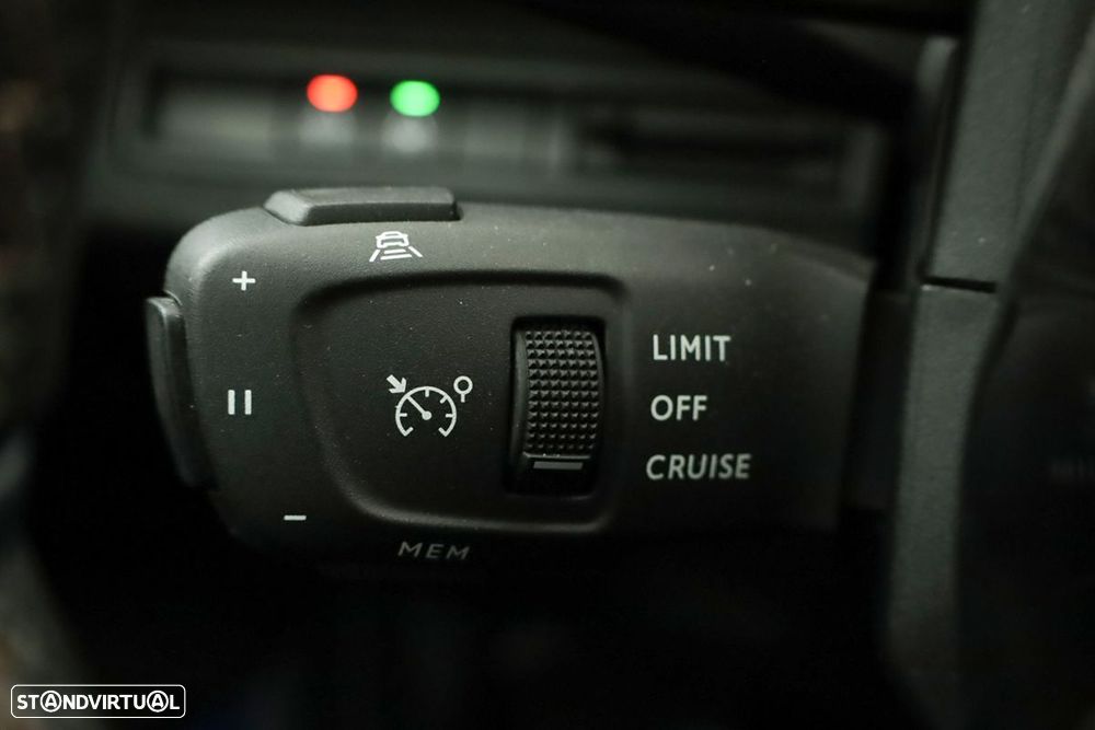 Peugeot 3008 1.2 PureTech GT EAT8 - 18