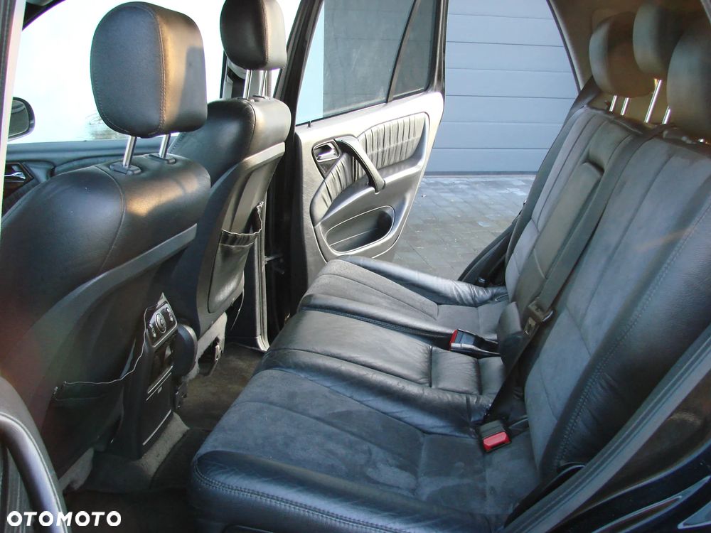 Mercedes-Benz ML - 27