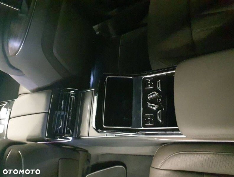 Audi A8 - 13