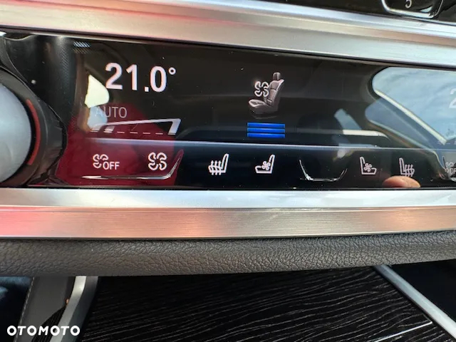 BMW Seria 7 750d xDrive - 27