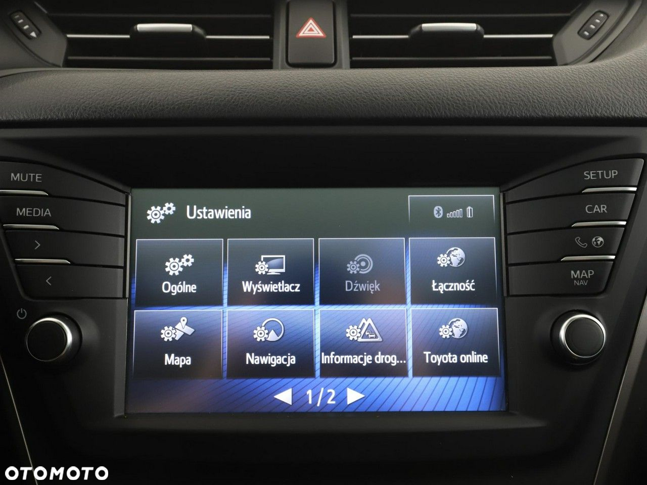 Toyota Avensis Combi 1.8 Multidrive S Executive - 23