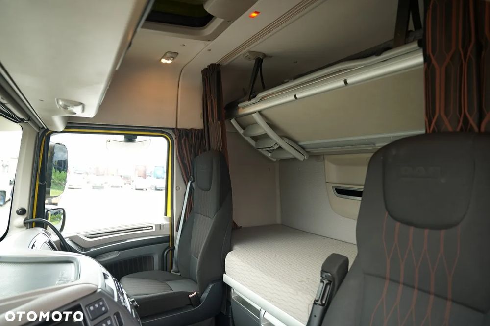 DAF XF 530 / SPACE CAB / OPONY 100% / CAŁY NA PODUSZKACH / EURO 6 - 24