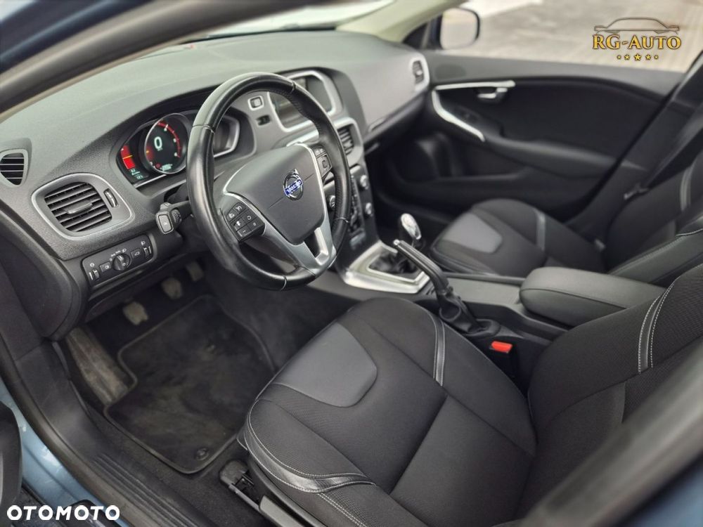 Volvo V40 - 33