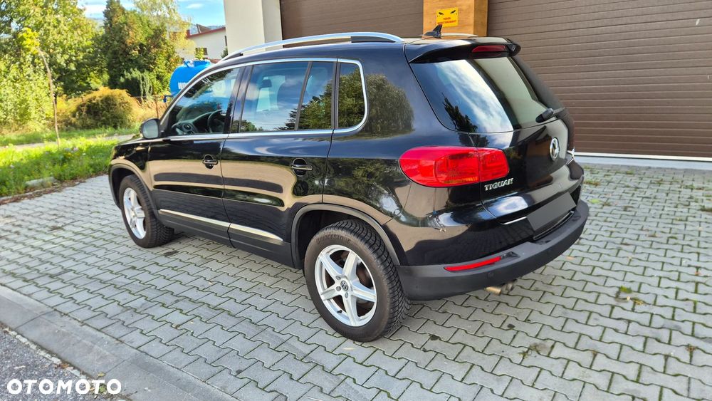 2011 Volkswagen Tiguan 2.0 TDI DPF 4Motion DSG Team, photograph 4