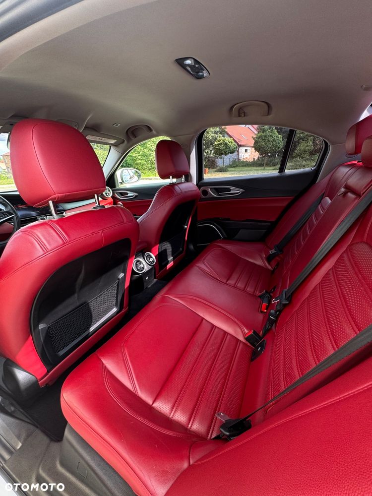 Alfa Romeo Giulia 2.0 Turbo Veloce TI Q4 - 32