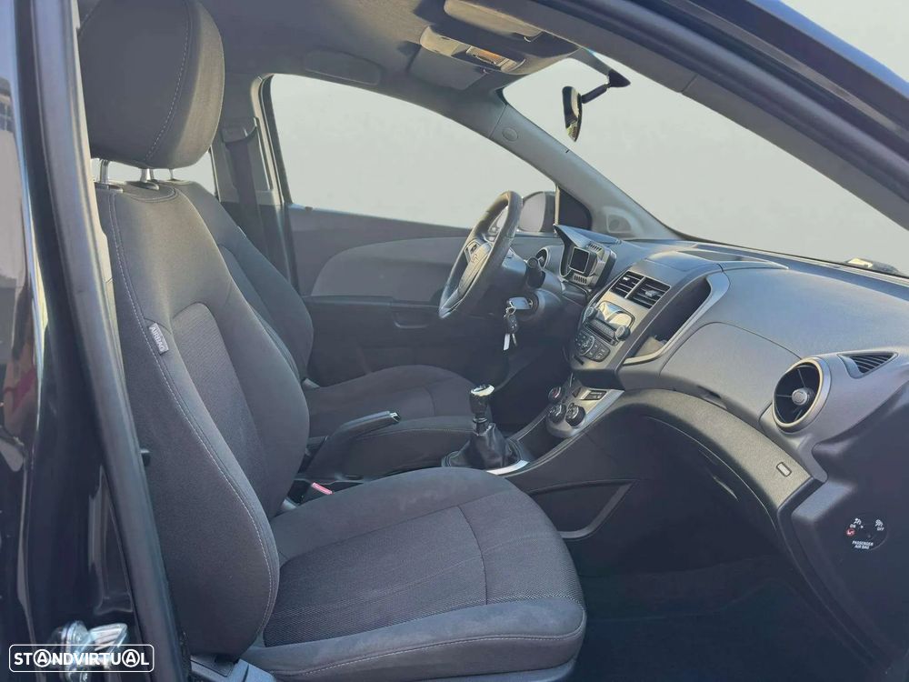 Chevrolet Aveo 1.2 LT - 14