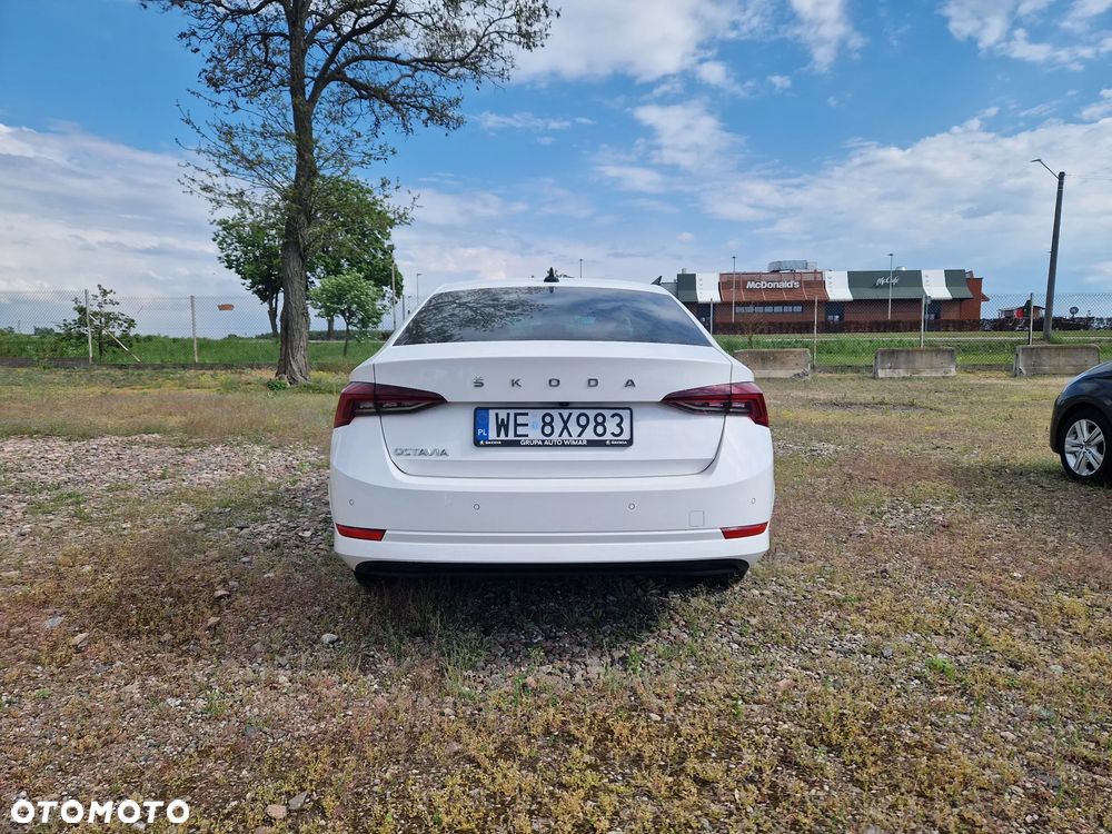 Skoda Octavia 2.0 TDI Ambition DSG - 6