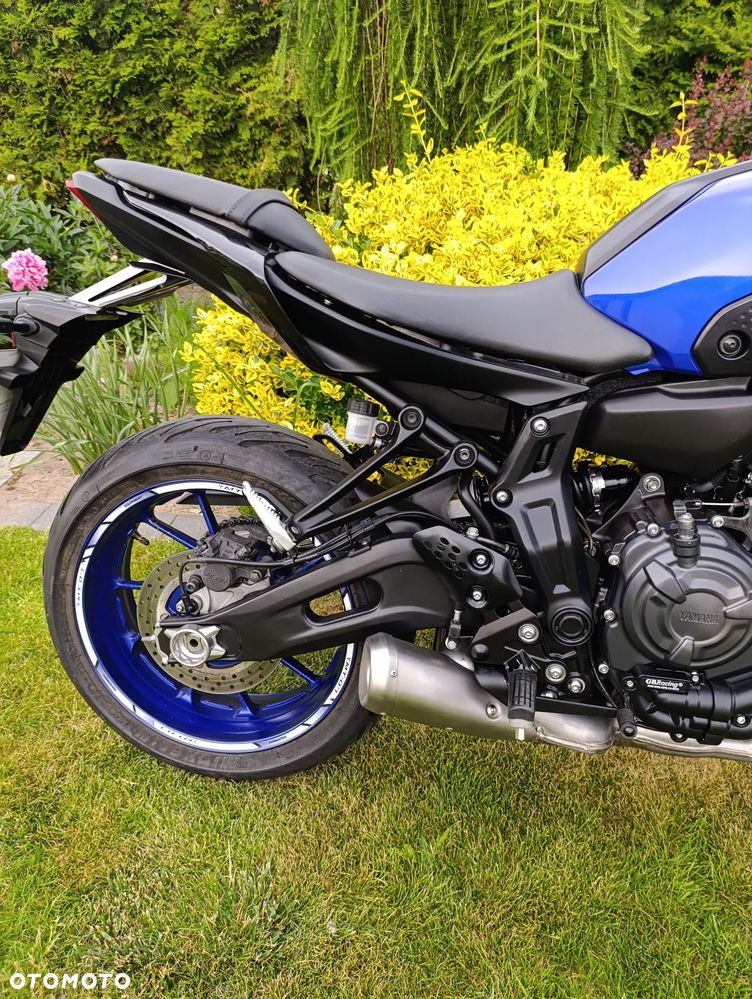 Yamaha MT - 8