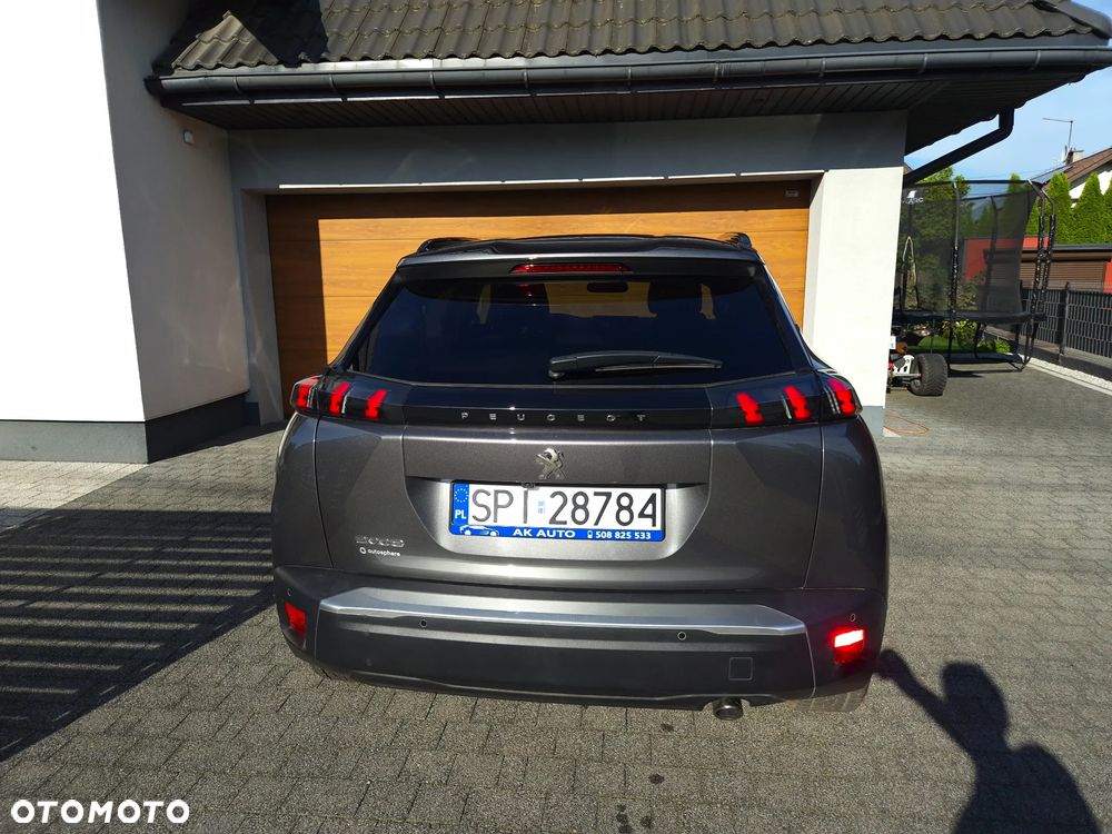 Peugeot 2008 BlueHDi 130 Allure S&S EAT8 - 12