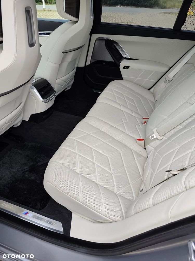 BMW Seria 7 750e PHEV xDrive M Sport sport - 11