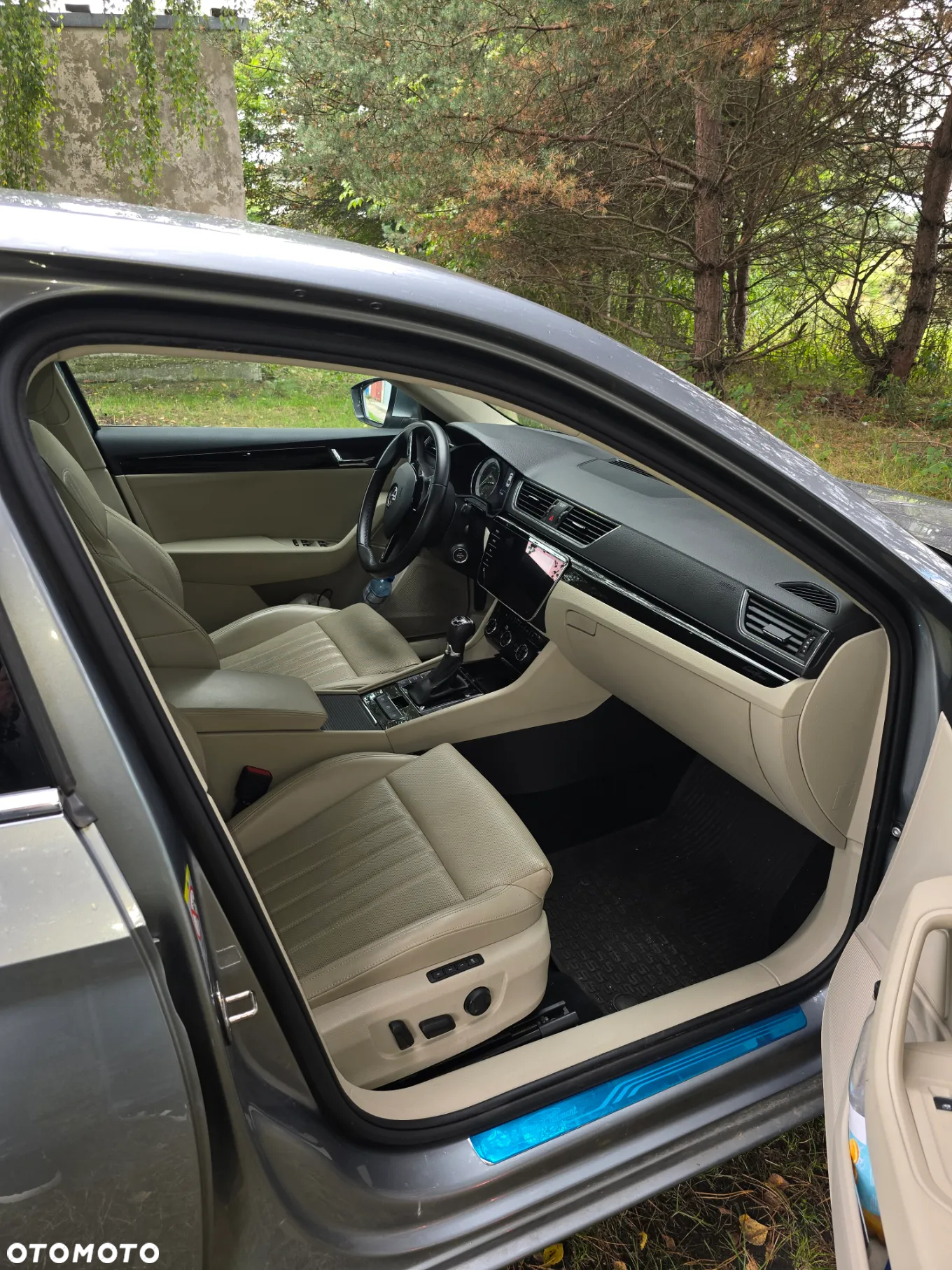 Skoda Superb 2.0 TDI L&K DSG - 4