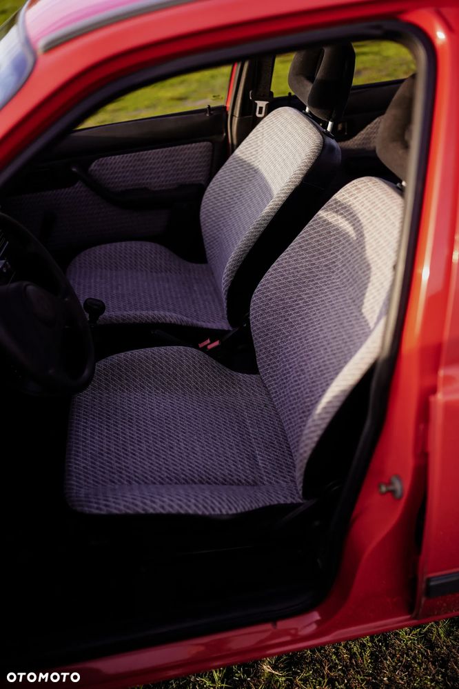 Opel Kadett 1.3 - 30