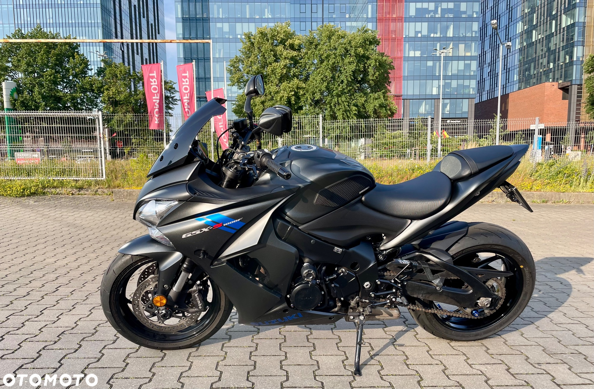 Suzuki GSX 1000 - 6